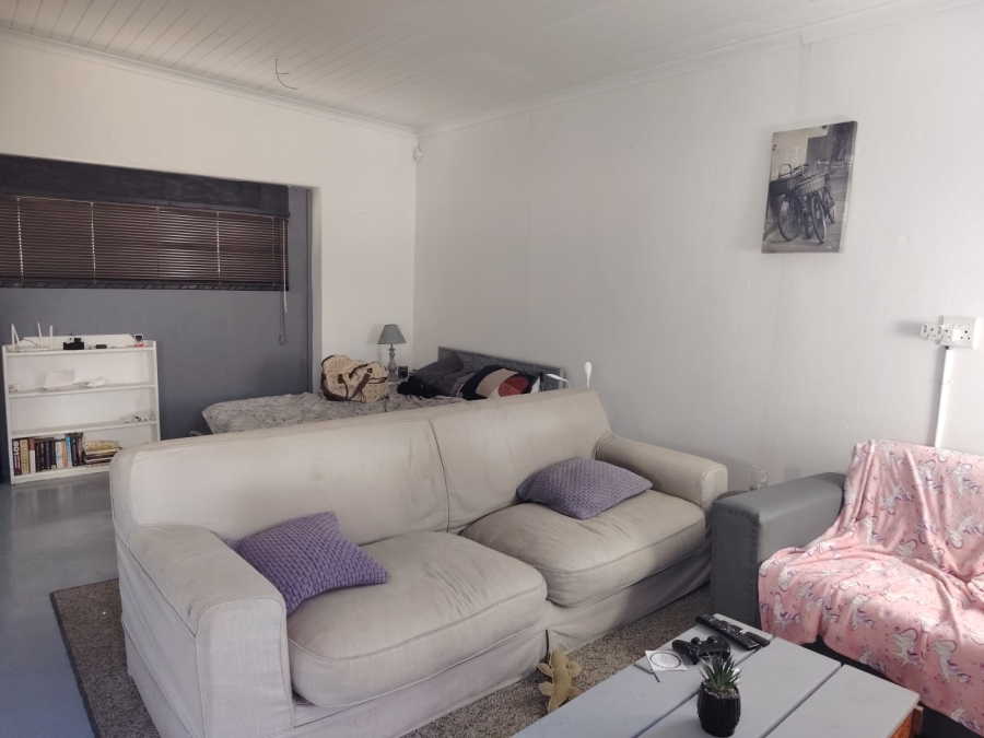 2 Bedroom Property for Sale in Bowtie Western Cape